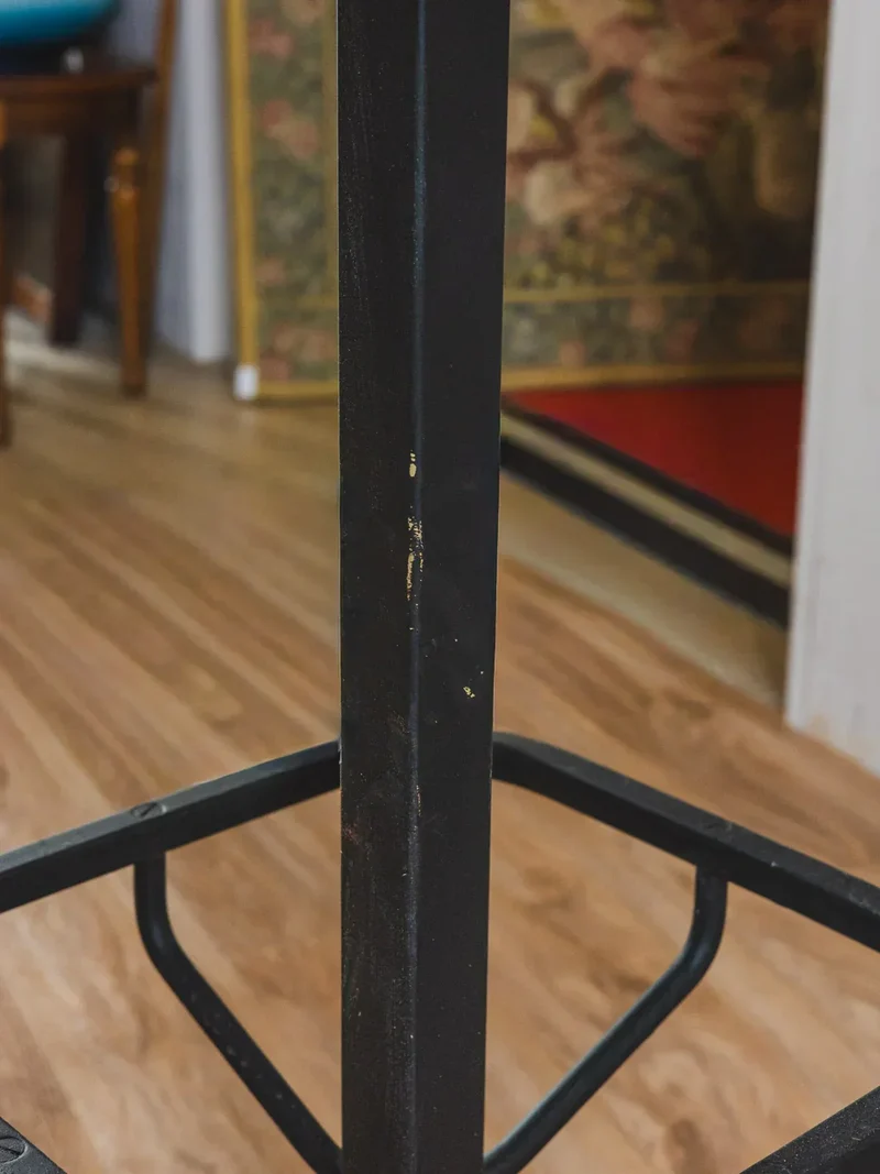 Gaston, le tabouret de bar en métal N°123