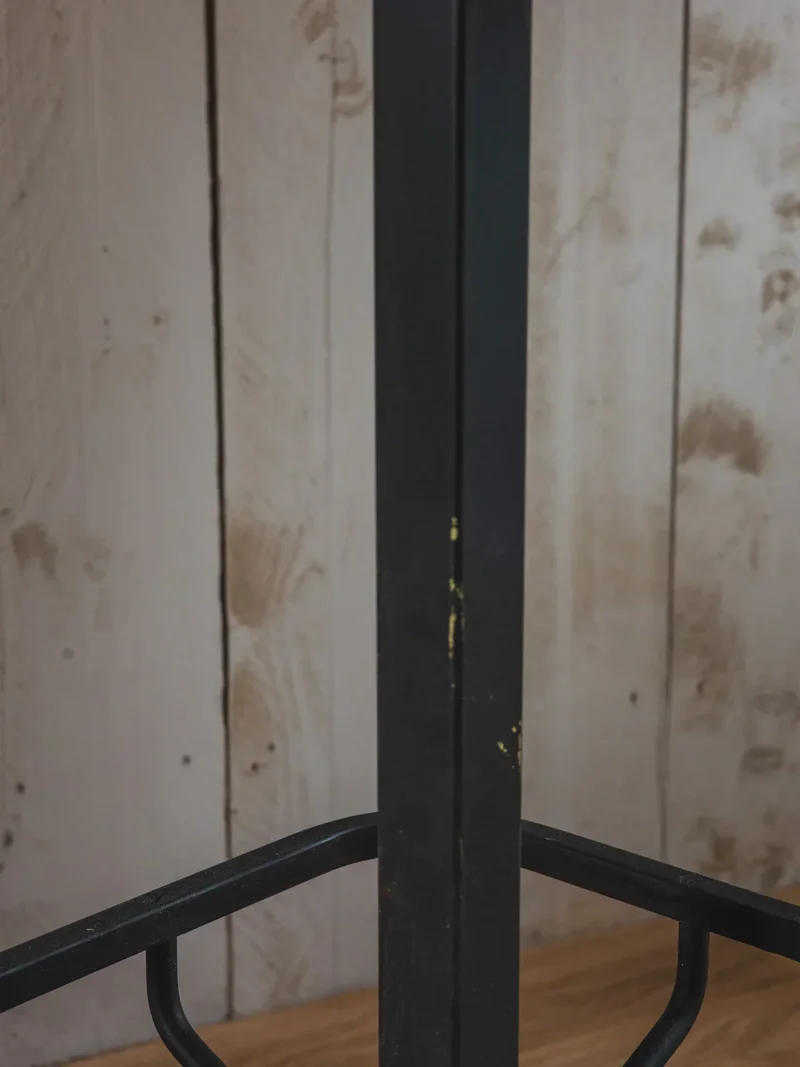 Gaston, le tabouret de bar en métal N°123