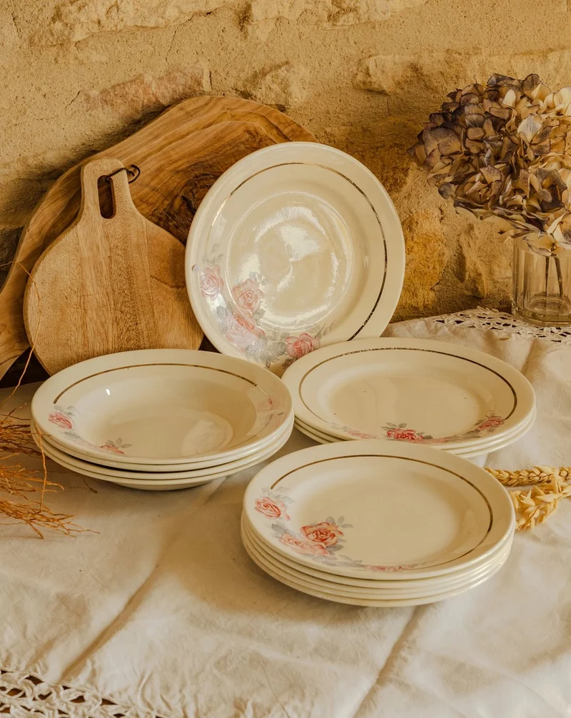 Antoinette, le lot d'assiettes Digoin Sarreguemines N°232