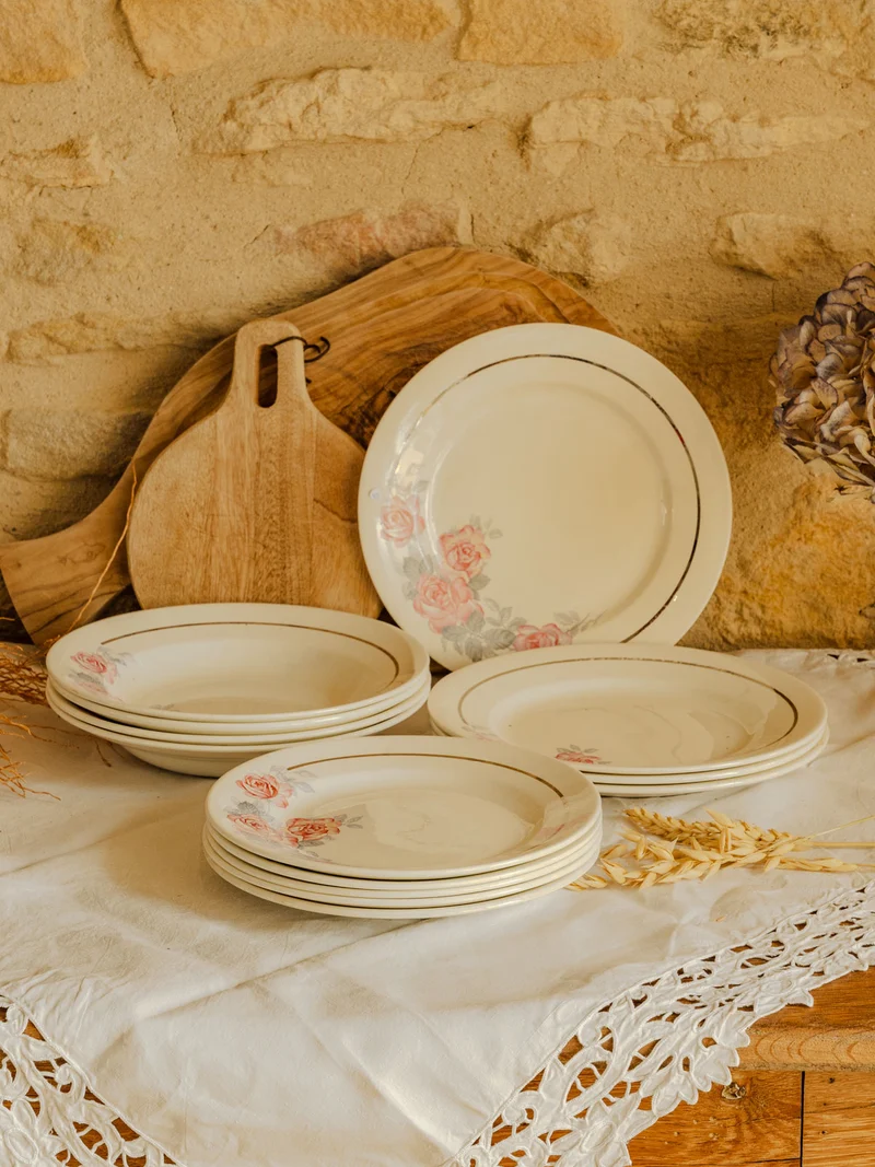 Antoinette, le lot d'assiettes Digoin Sarreguemines N°232