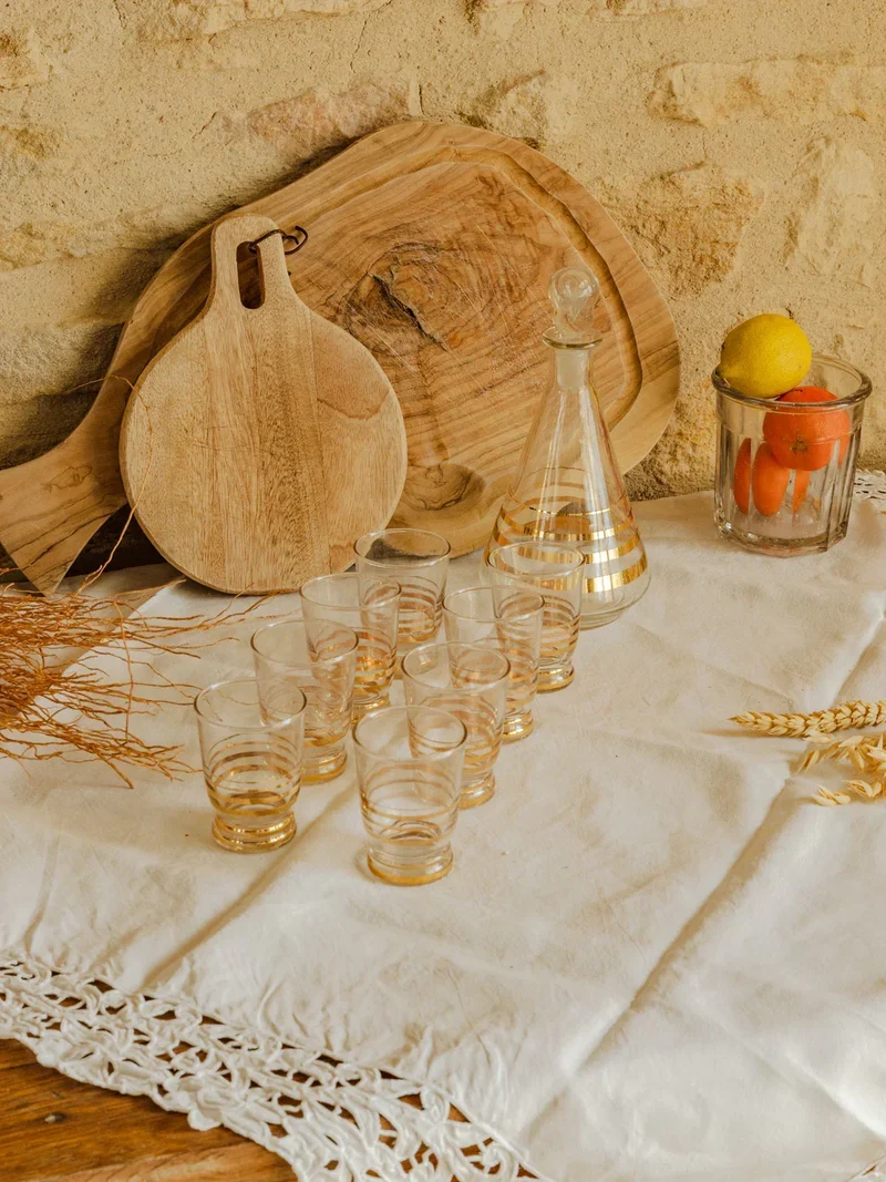 Eugène, le lot d'1 carafe et 8 verres dorés N°206