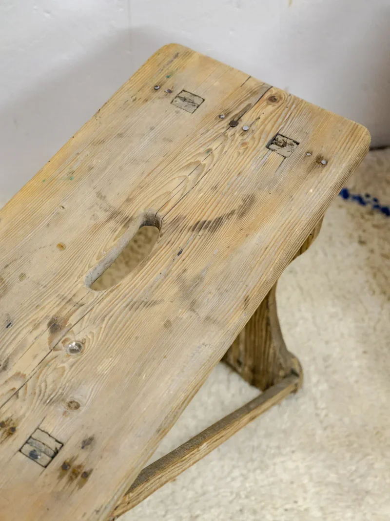Regis, le tabouret en bois N°789