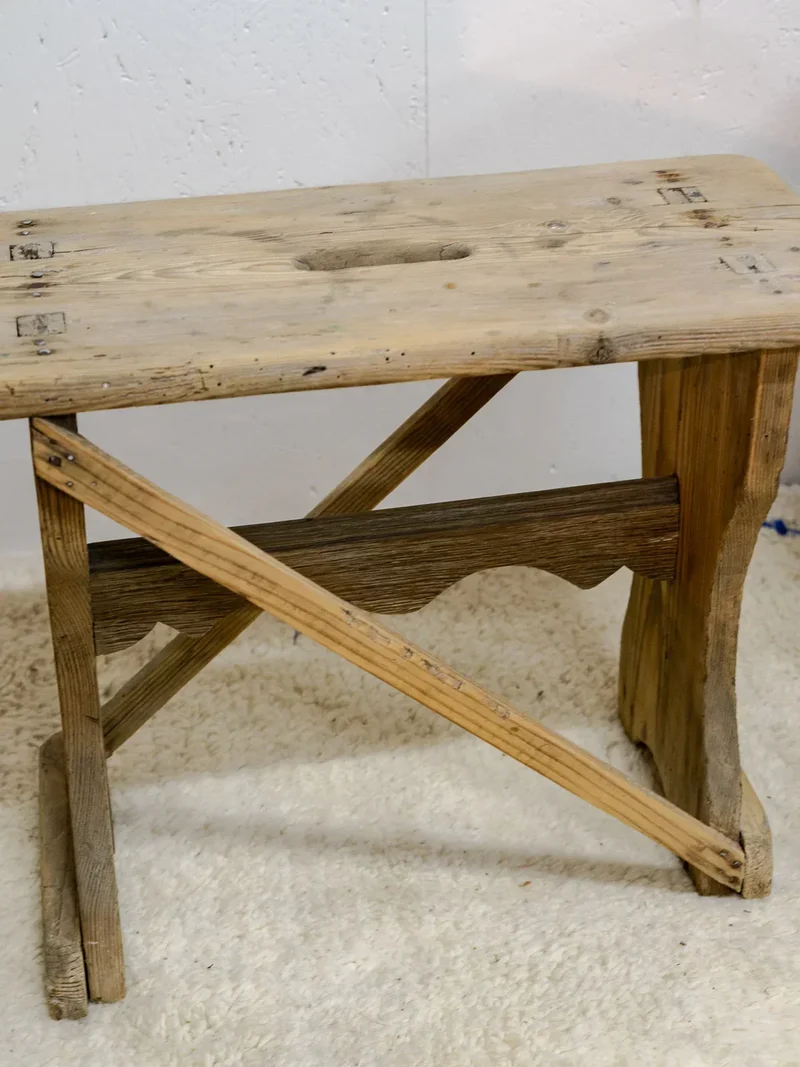 Regis, le tabouret en bois N°789