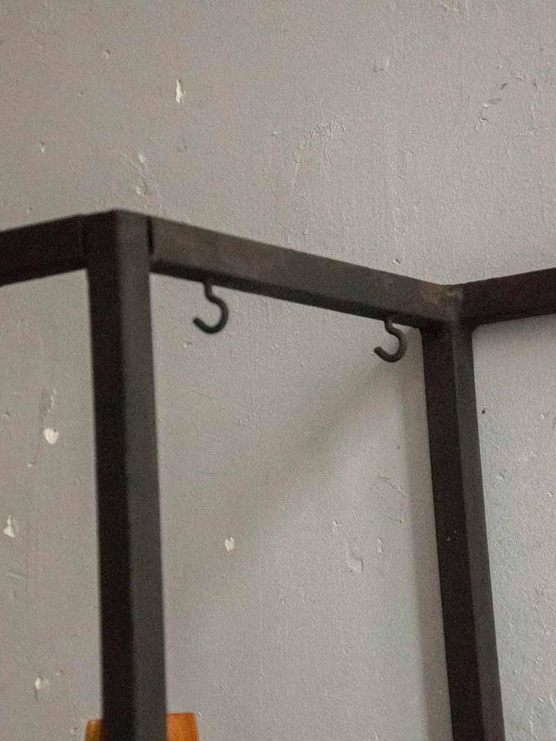 Isabelle, la grande étagère en métal et plexi fumé N°229