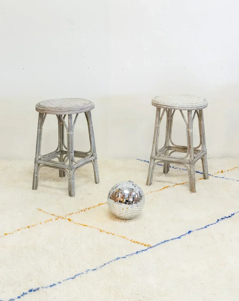 Regis, la paire de tabourets en rotin N°788