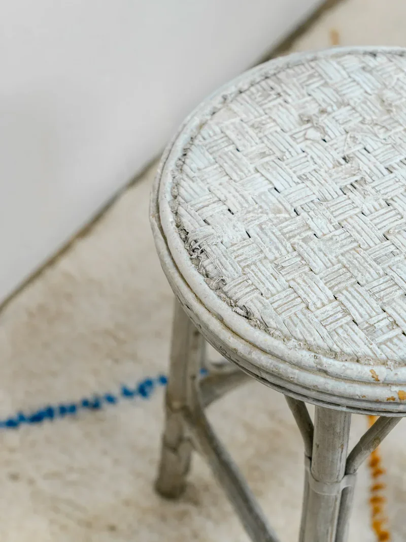 Regis, la paire de tabourets en rotin N°788