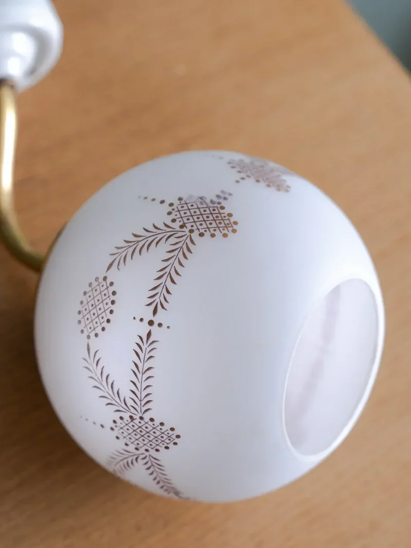 Suzette, l'applique en opaline à frise N°113