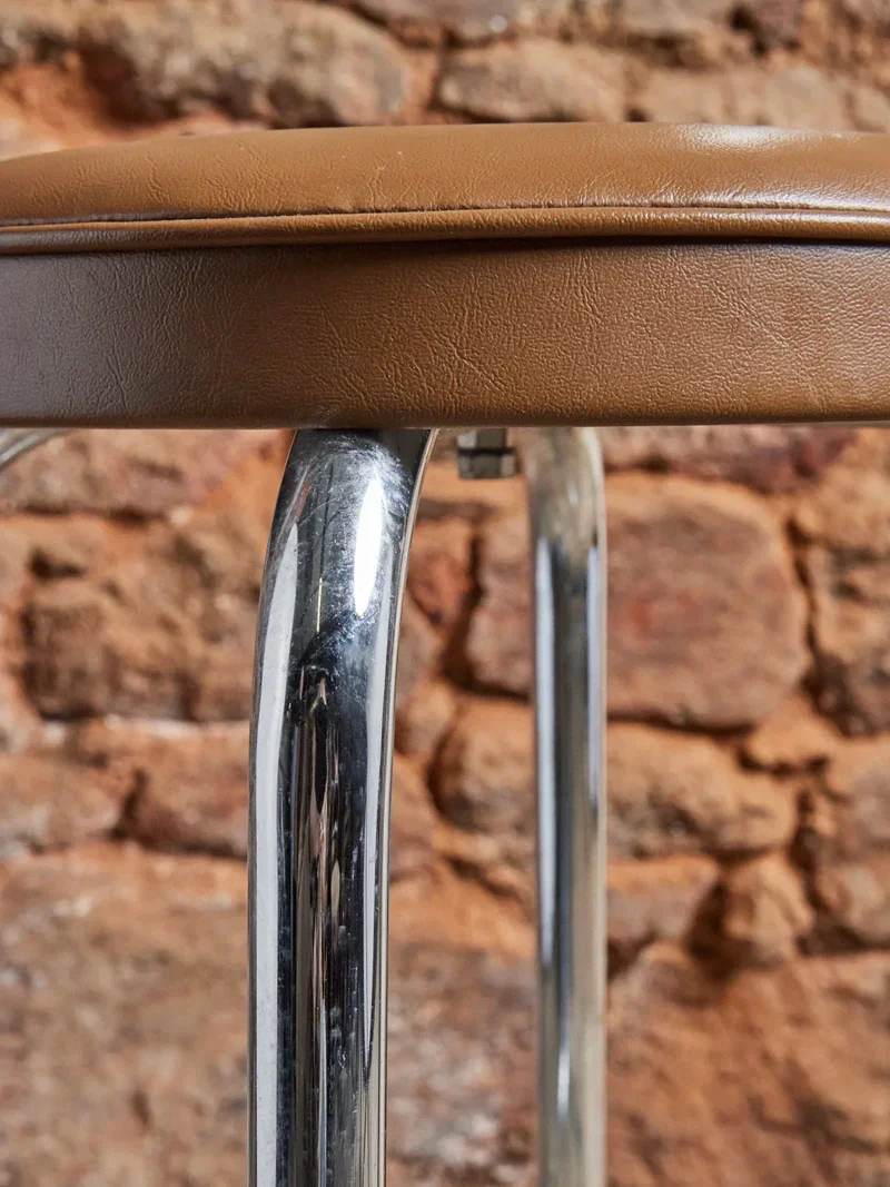 Gaston, le tabouret de bar chromé N°131