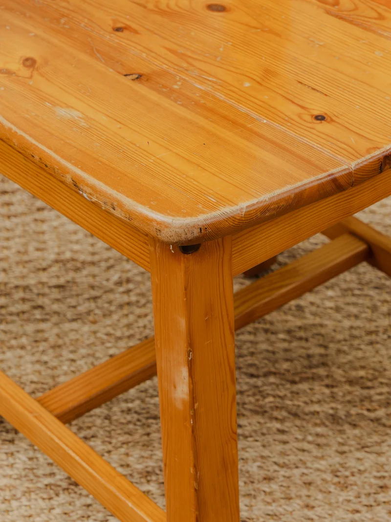 Claude, la paire de chaises en bois N°852