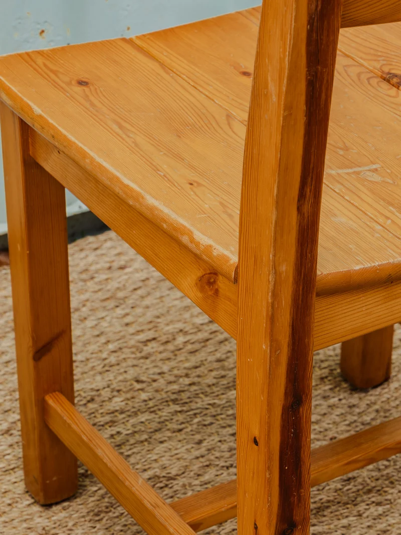 Claude, la paire de chaises en bois N°852
