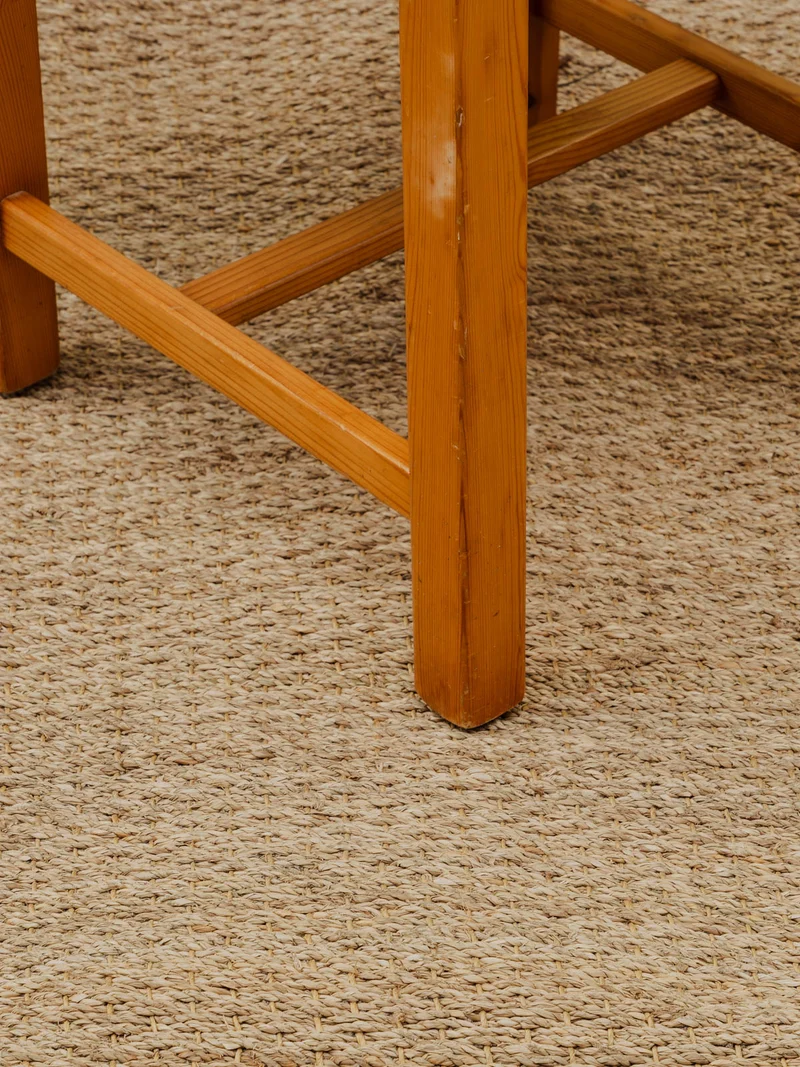 Claude, la paire de chaises en bois N°852