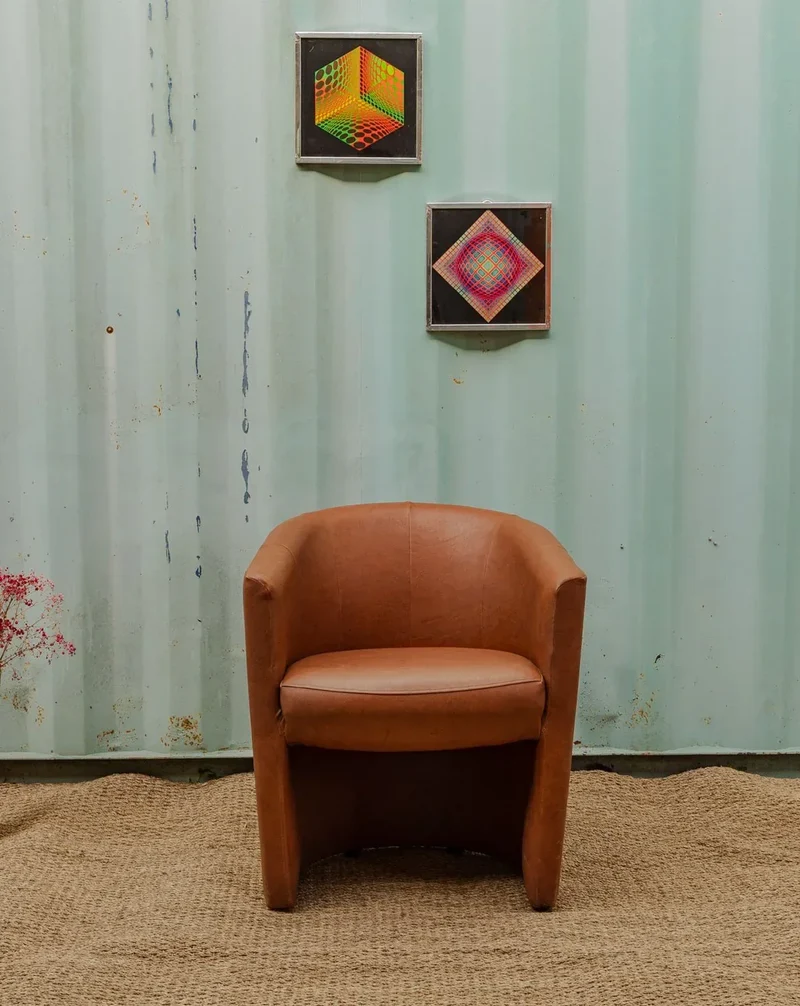 Jakob, le fauteuil marron en simili cuir N°729