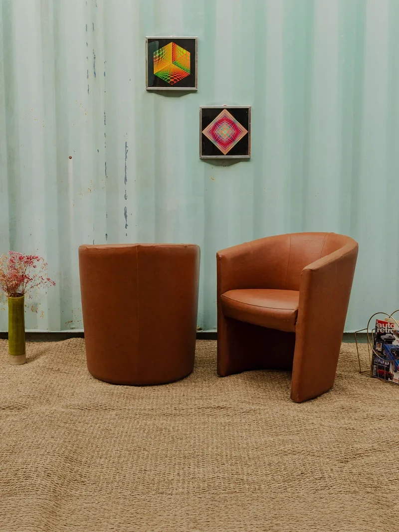 Jakob, le fauteuil marron en simili cuir N°729