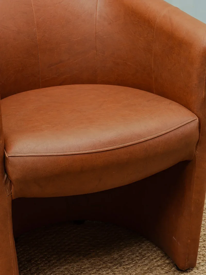Jakob, le fauteuil marron en simili cuir N°729