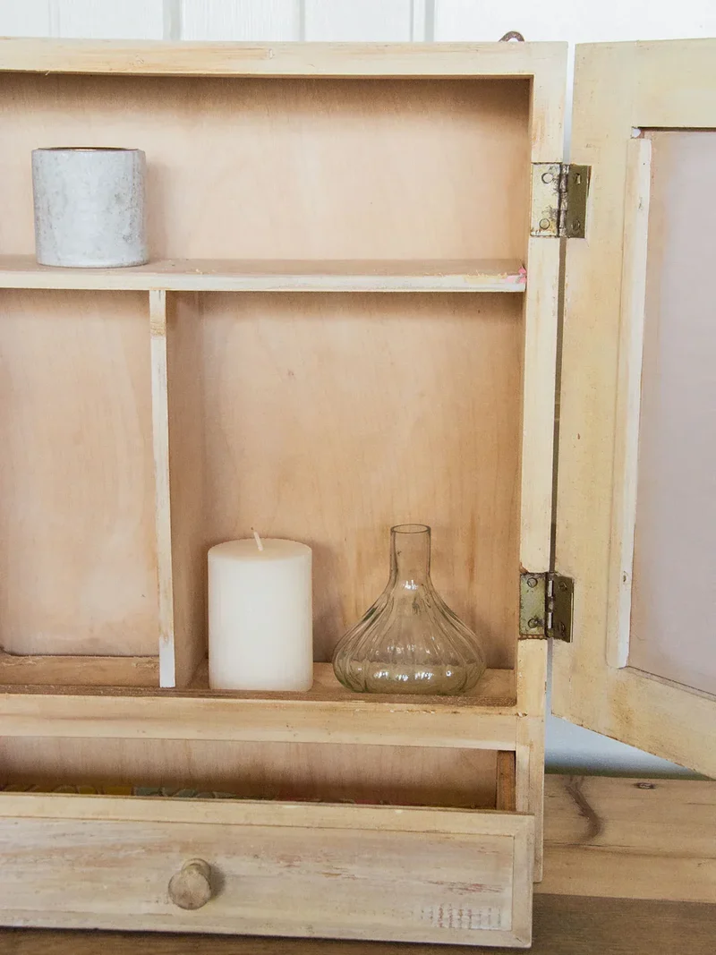 Gaëlle, la petite armoire à pharmacie N°145