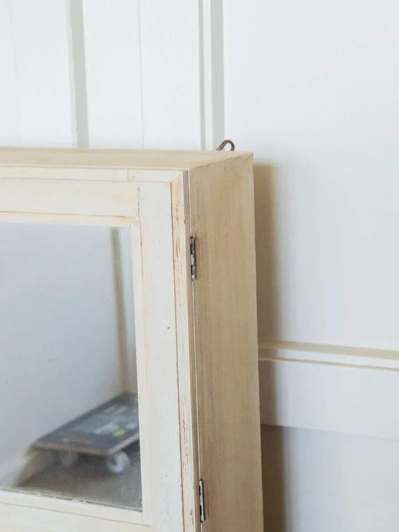 Gaëlle, la petite armoire à pharmacie N°145