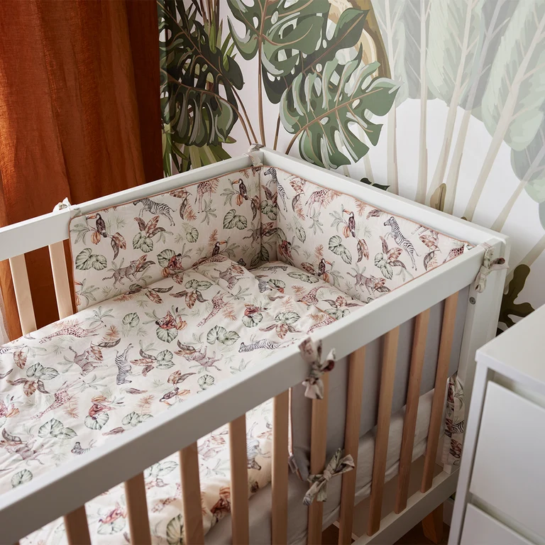 Lit évolutif 70x140 et commode 4 tiroirs 1 porte Pinio Swing - Blanc et bois