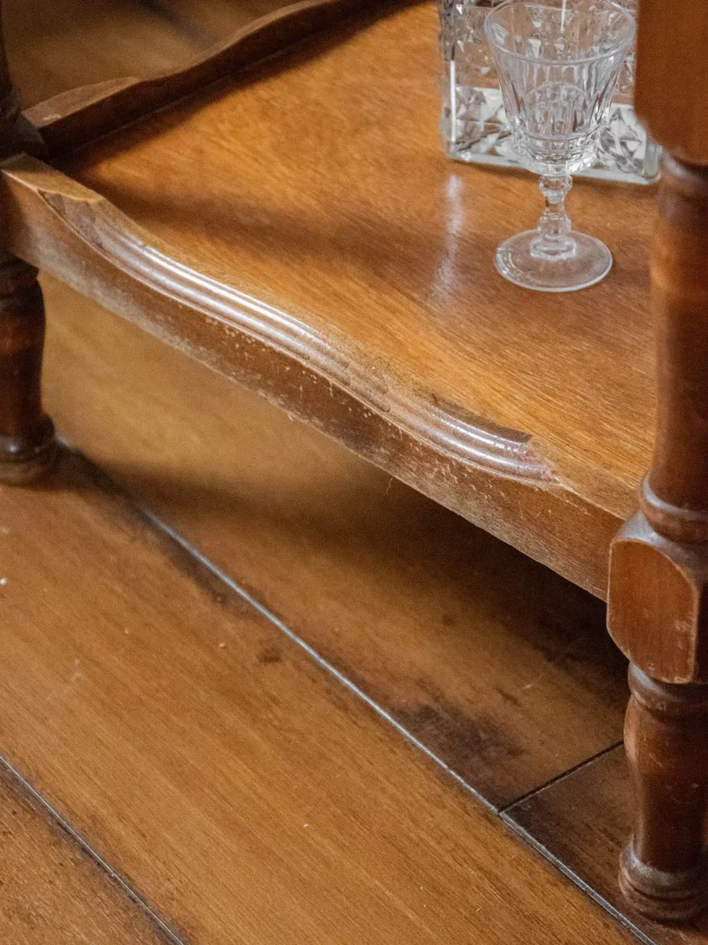 Francine, la table d'appoint en bois N°542