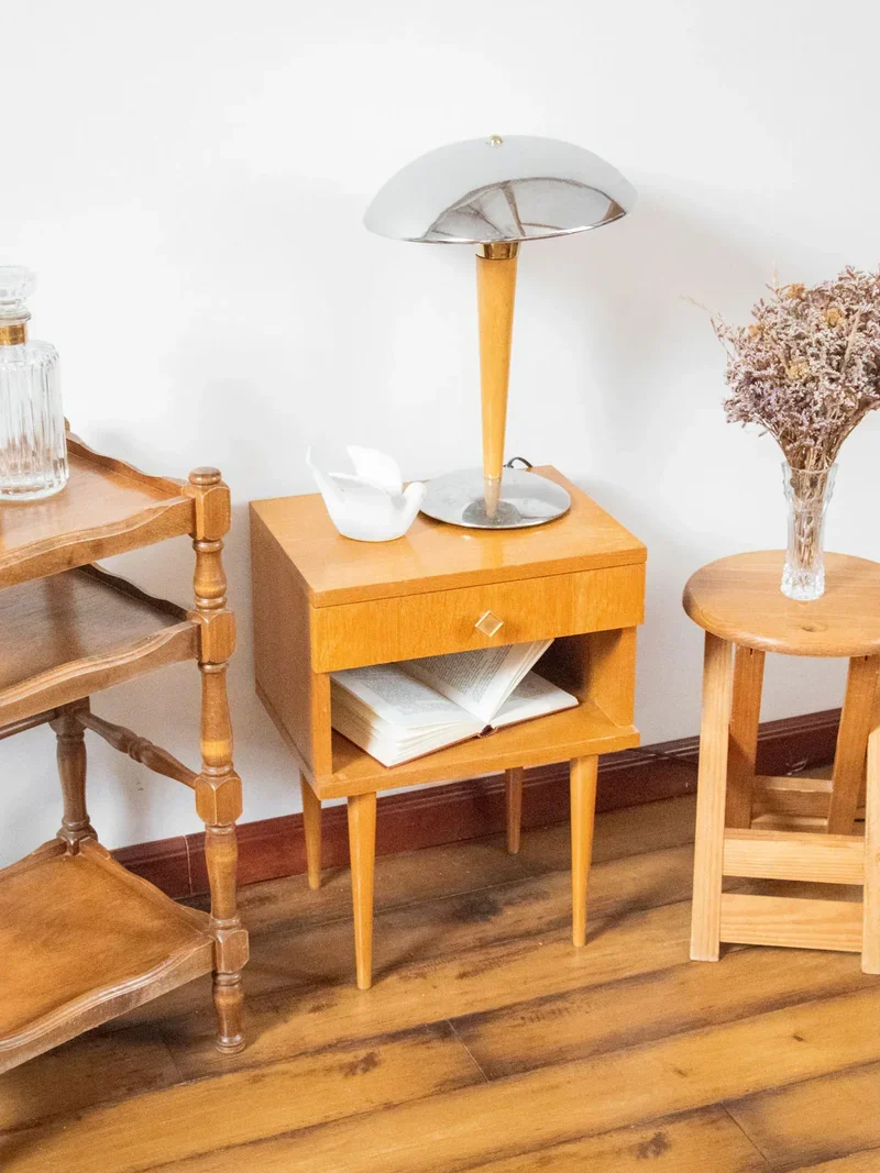 Maïa, la table de chevet en bois N°274