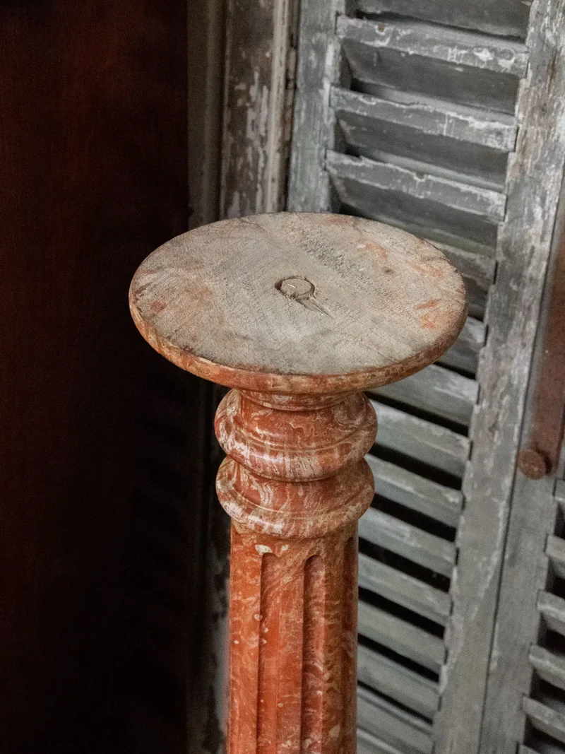 Francine, la colonne en bois N°731