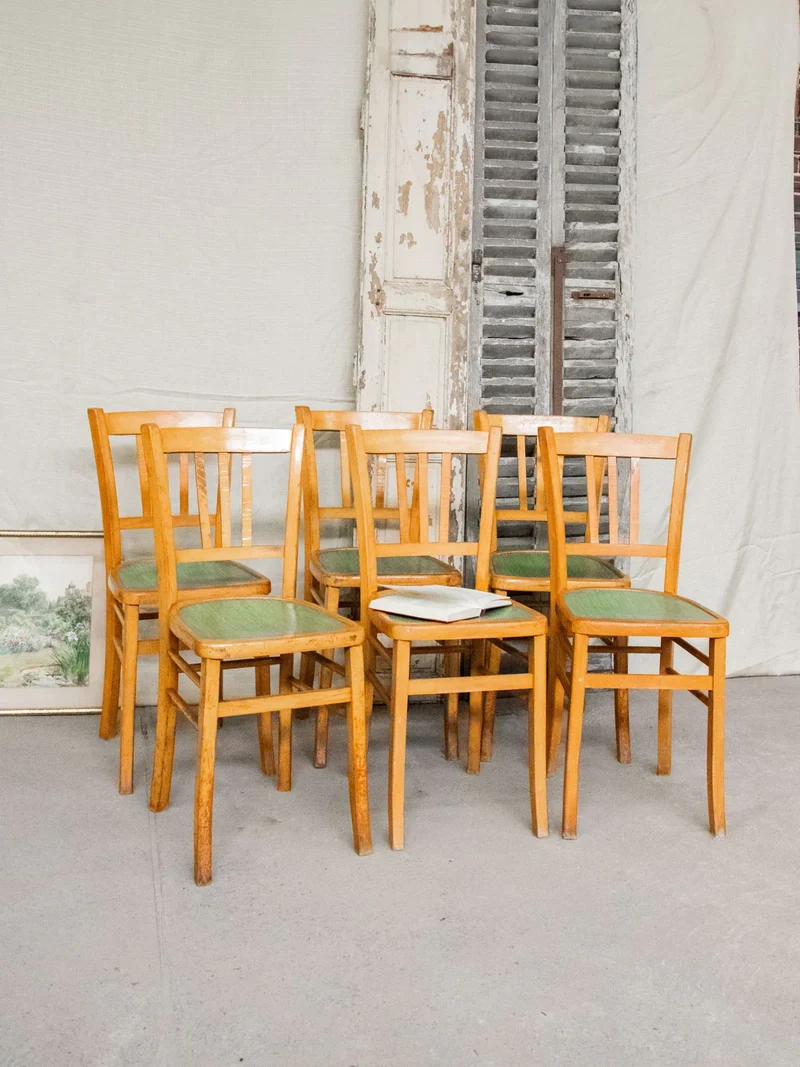 Claude, le lot de 6 chaises en bois N°839