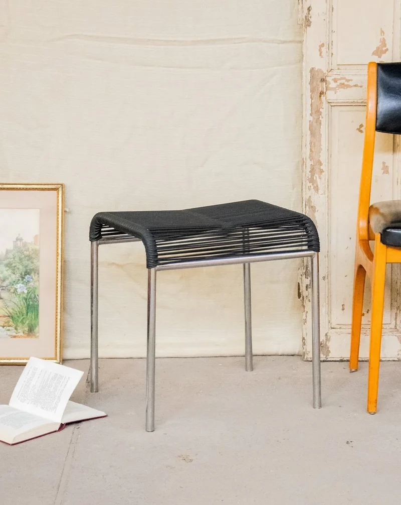 Axel, le tabouret en métal N°548