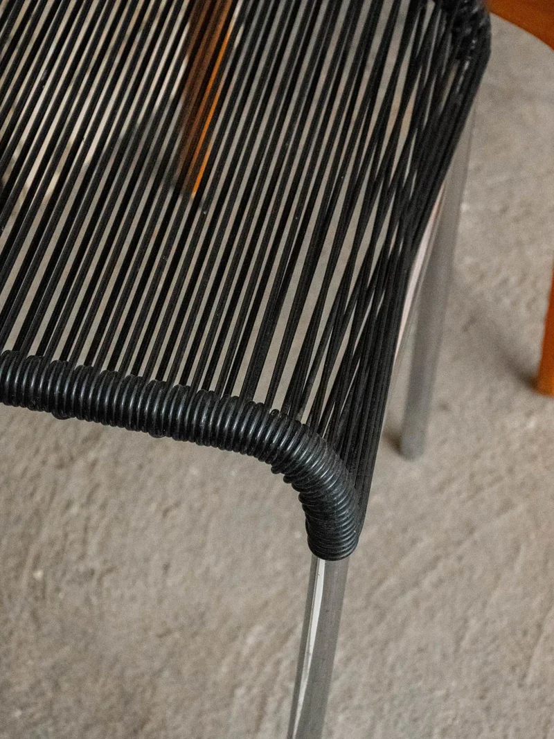 Axel, le tabouret en métal N°548