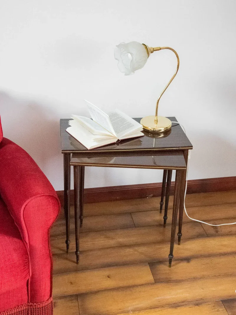 Barbara, les tables gigognes en bois N°99