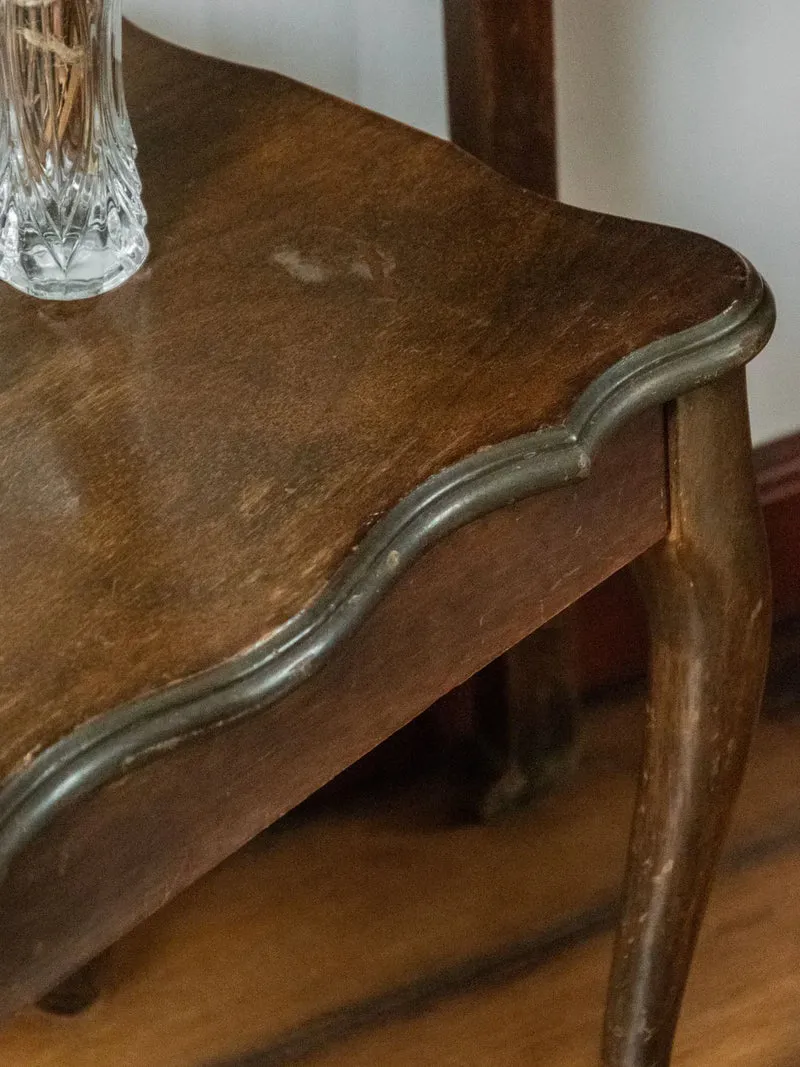 Francine, la table d'appoint en bois N°549
