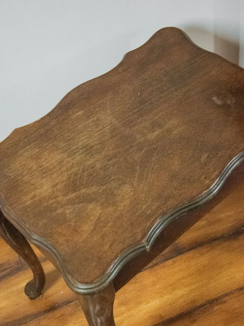 Francine, la table d'appoint en bois N°549