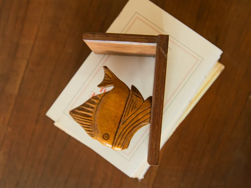 Alix, le presse livres en bois N°543