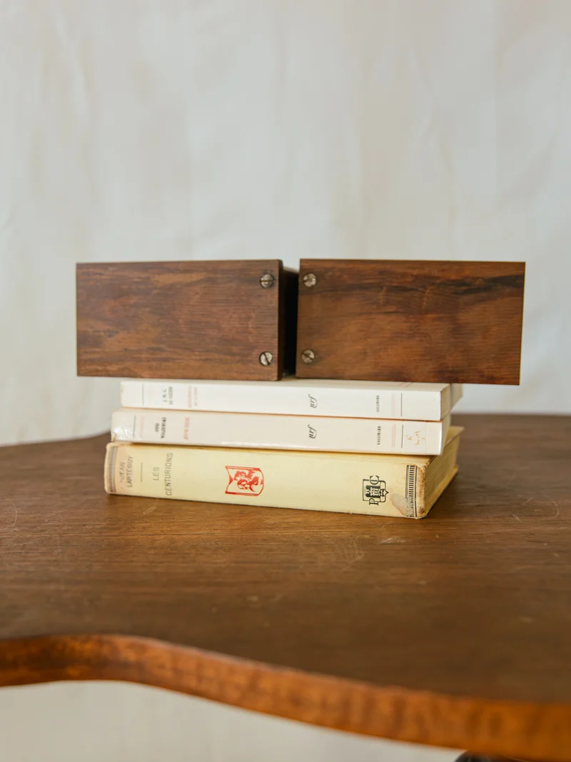 Alix, le presse livres en bois N°543