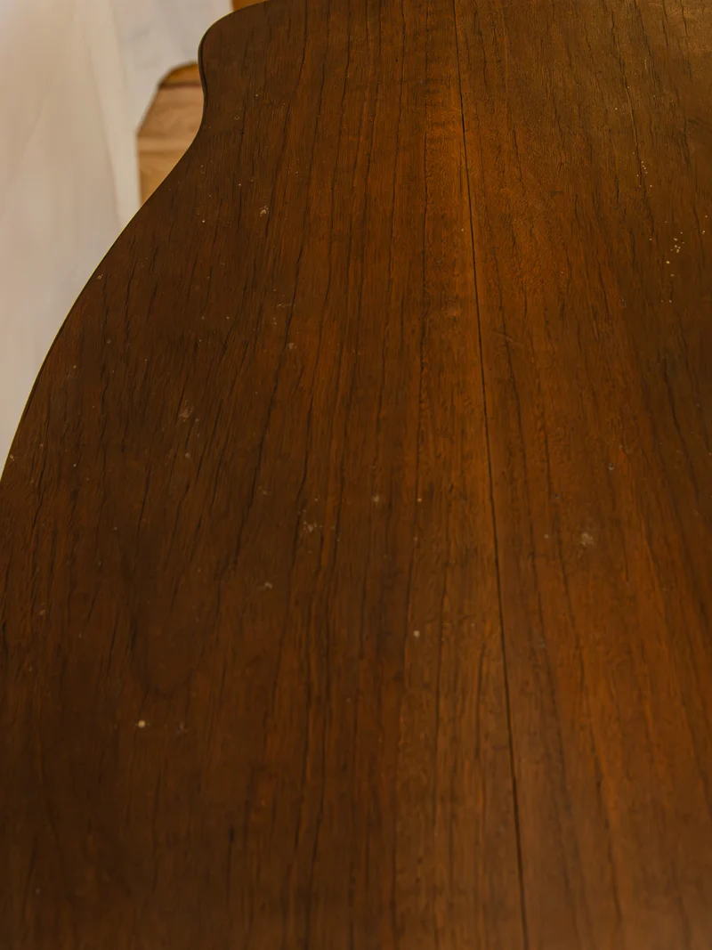 Francine, la table d'appoint en bois N°623
