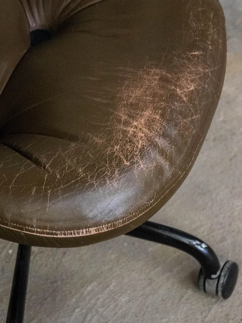 Jakob, le fauteuil KNOLL en simili cuir N°717