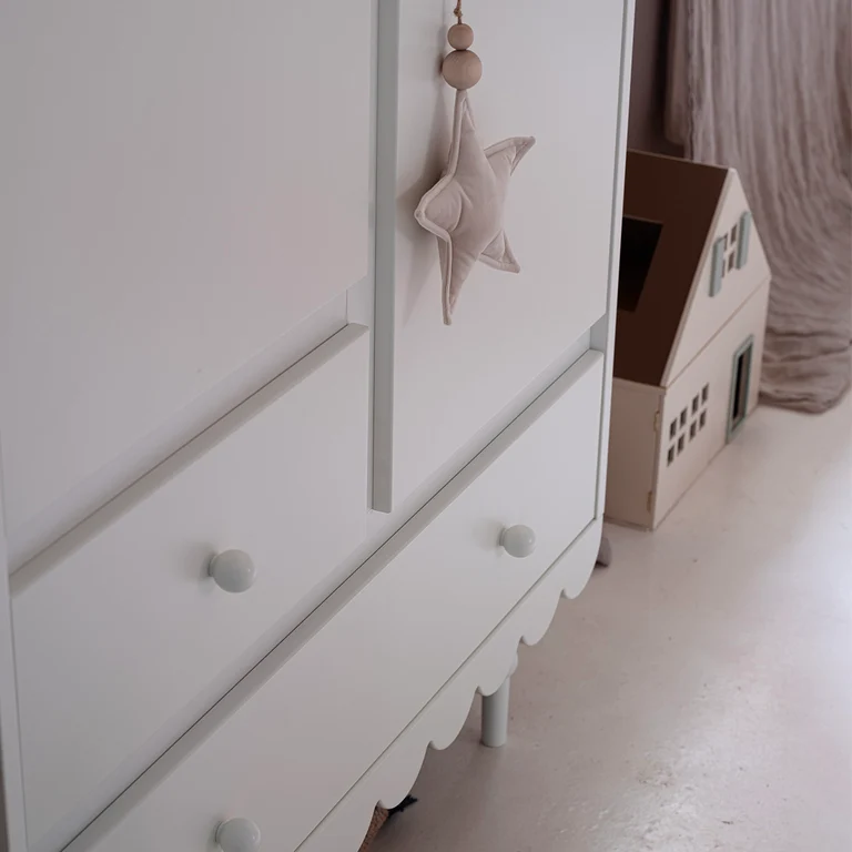 Armoire 2 portes 2 tiroirs Wood Luck Babushka Blanc