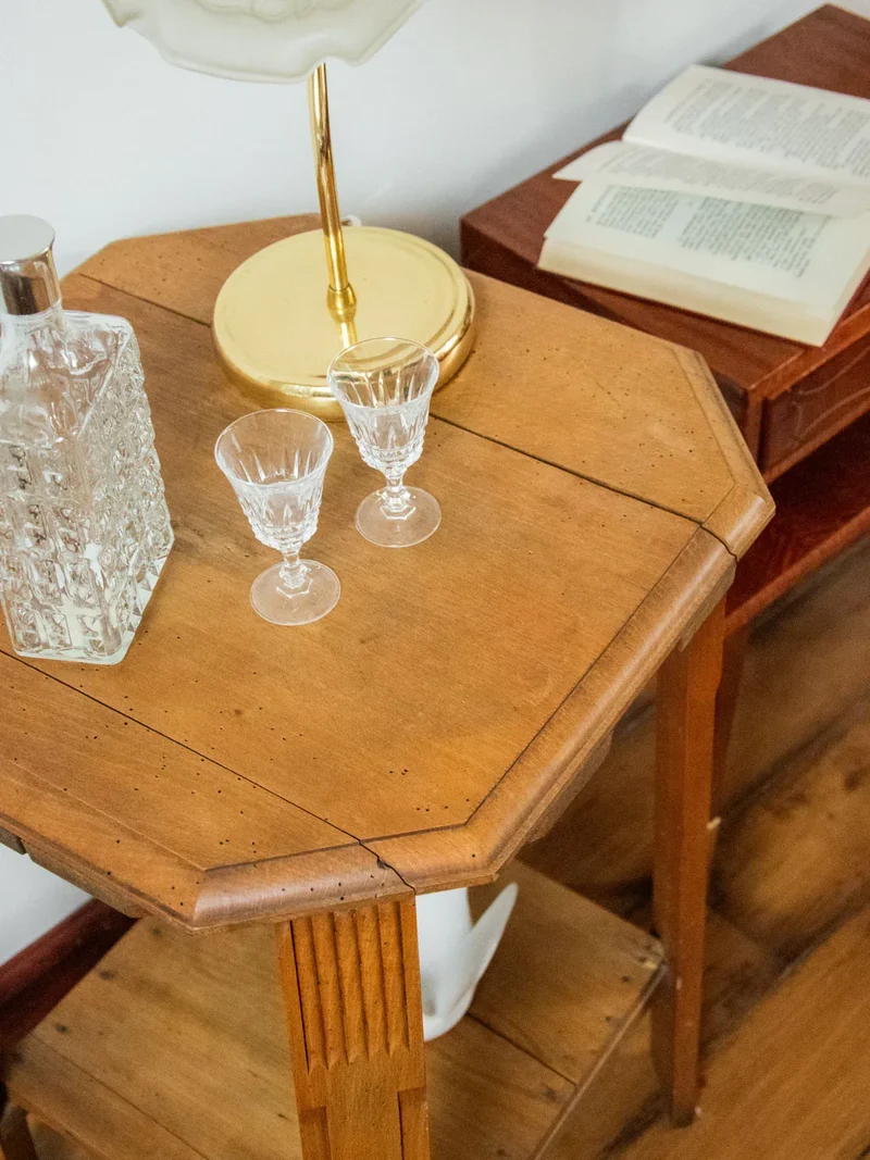 Francine, la table d'appoint en bois N°545