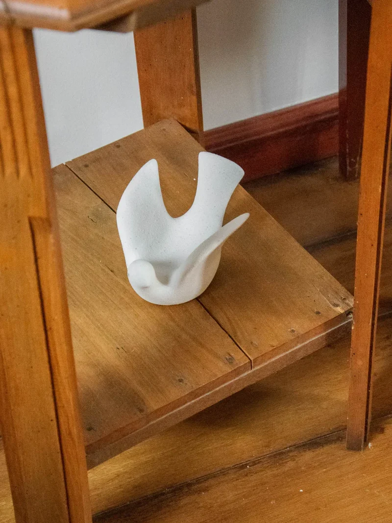 Francine, la table d'appoint en bois N°545