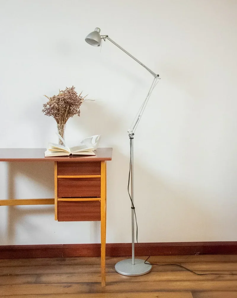 Julien, le lampadaire en métal N°239
