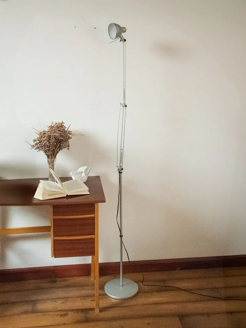 Julien, le lampadaire en métal N°239