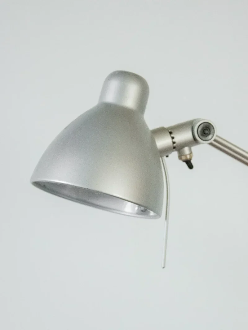 Julien, le lampadaire en métal N°239
