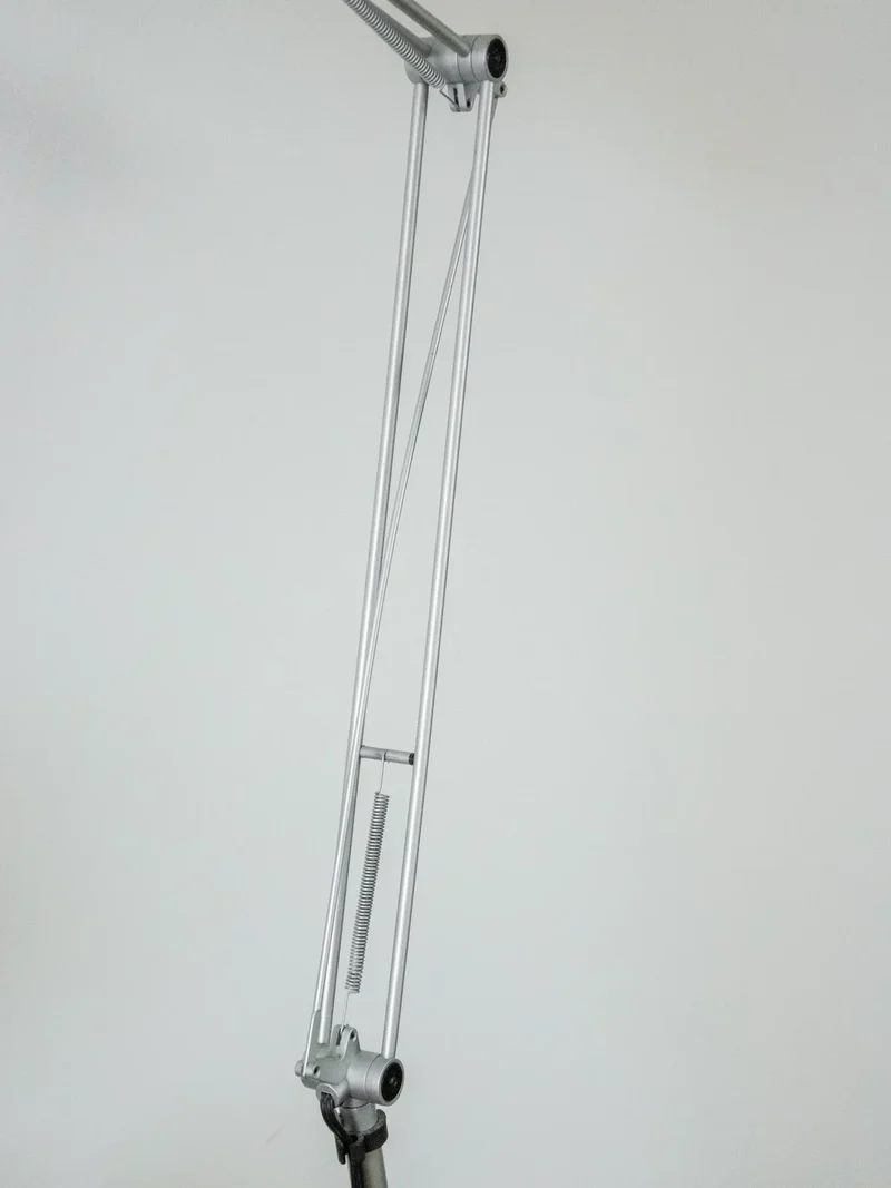 Julien, le lampadaire en métal N°239