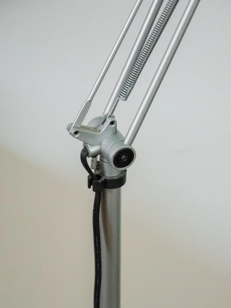 Julien, le lampadaire en métal N°239