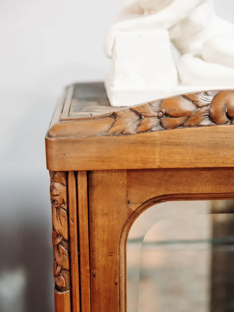 Victoria, la paire de vitrines en bois N°118
