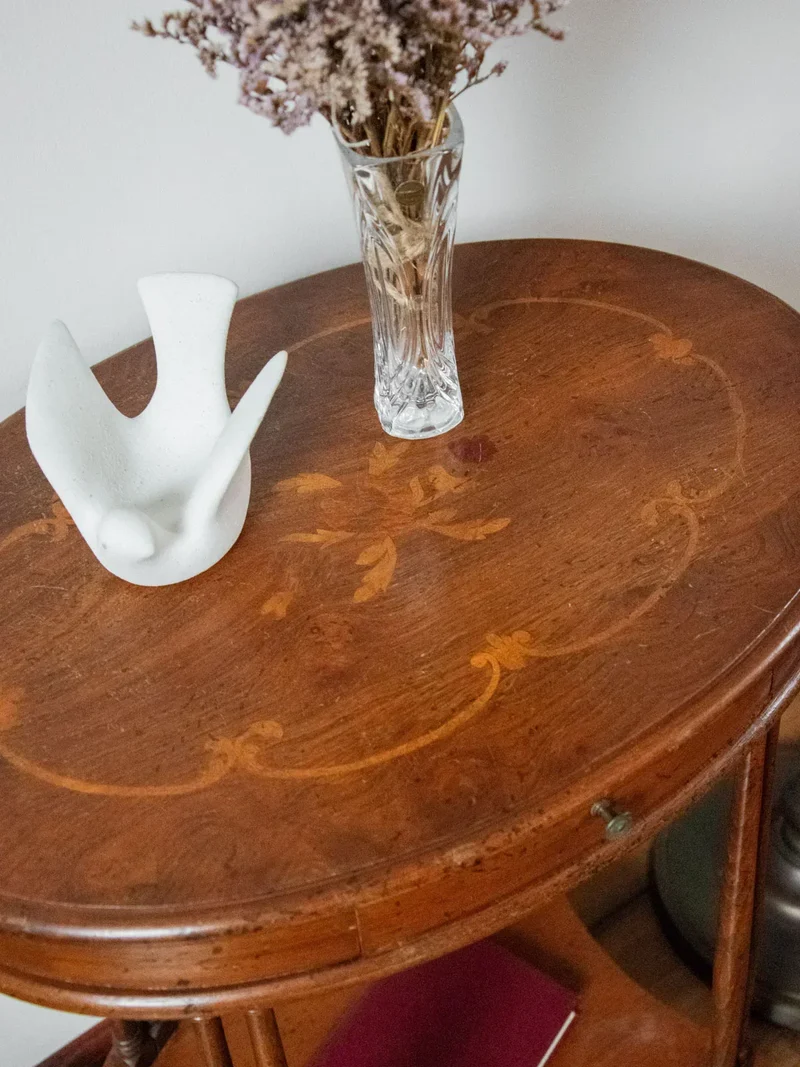 Francine, la table d'appoint en bois N°548