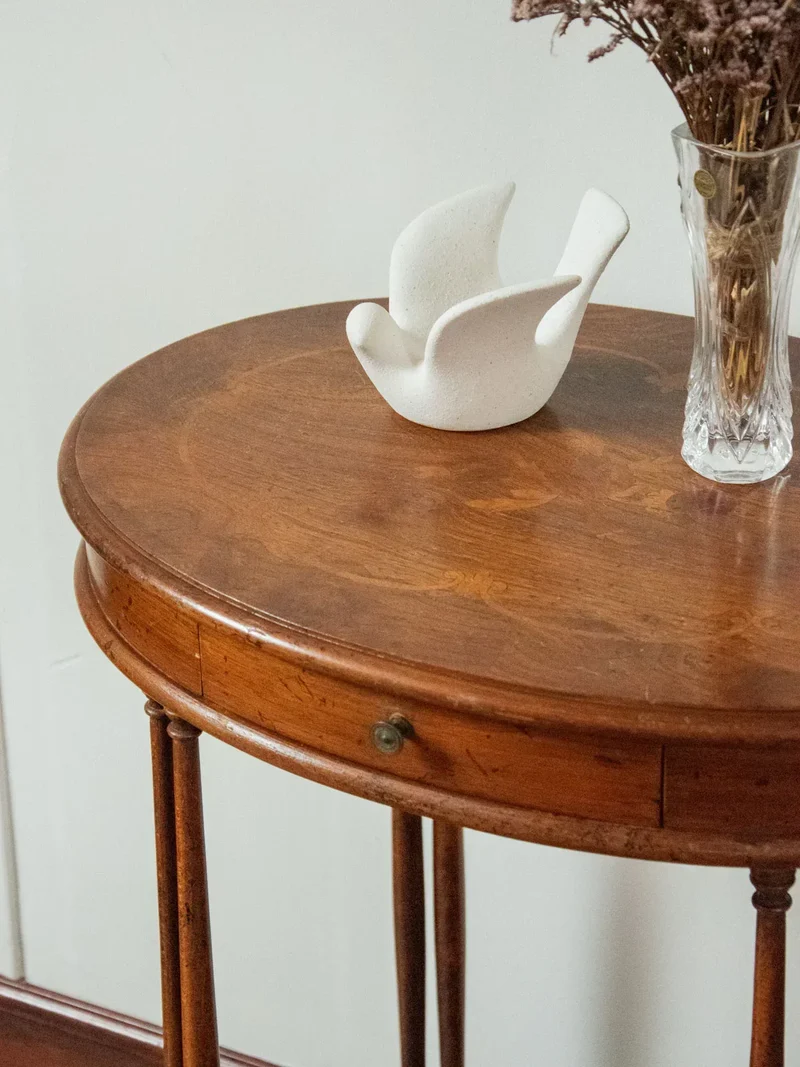 Francine, la table d'appoint en bois N°548