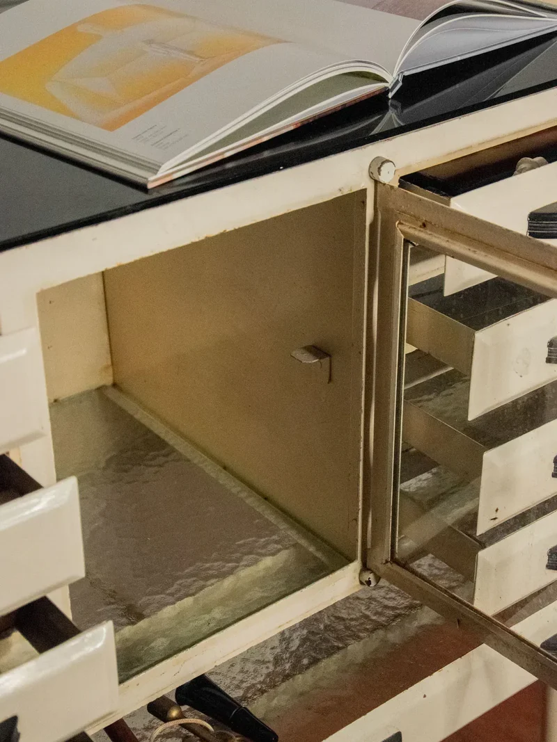 Fernand, le meuble de métier en métal N°172
