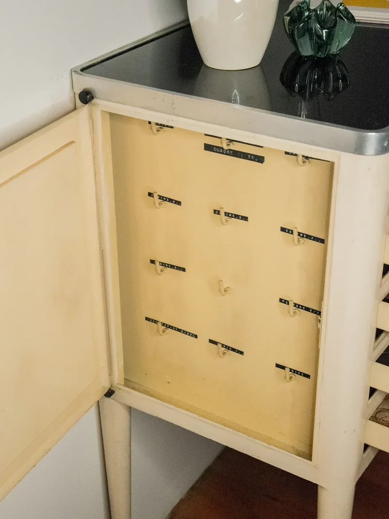 Fernand, le meuble de métier en métal N°172