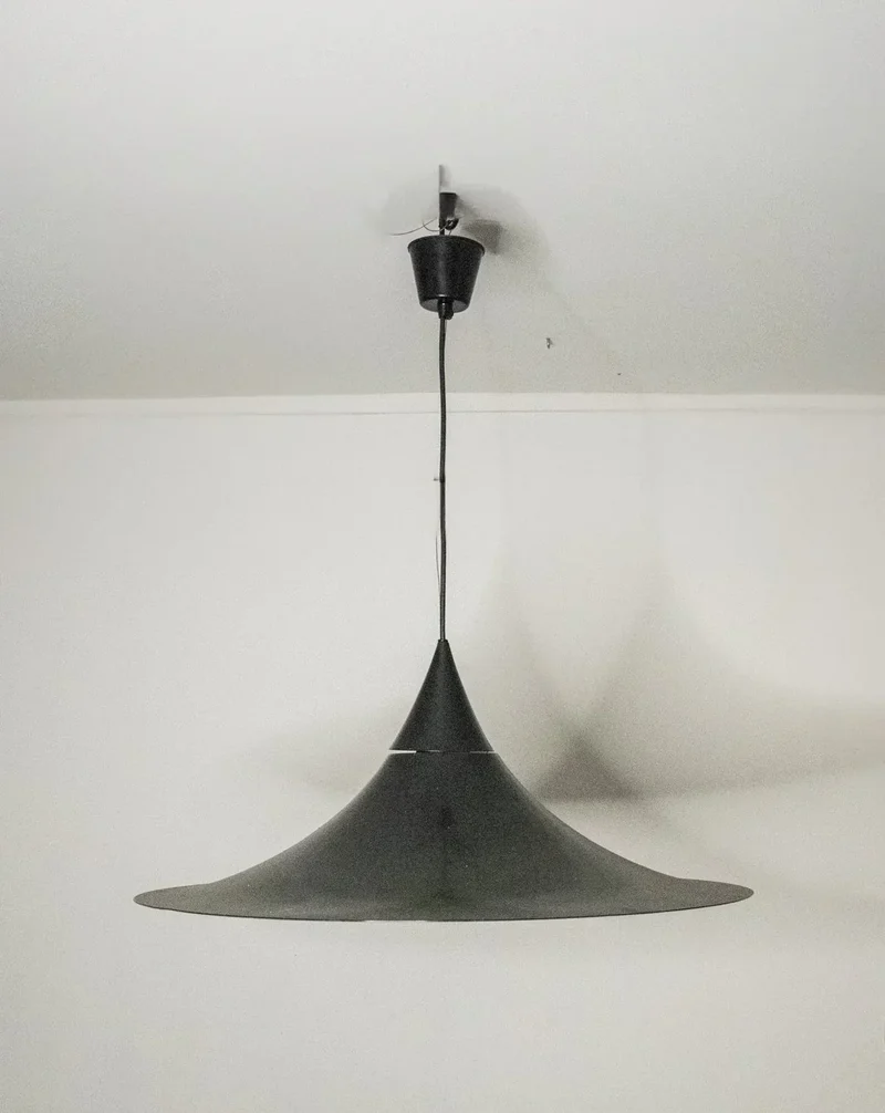 Sonia, la suspension noire en aluminium N°148