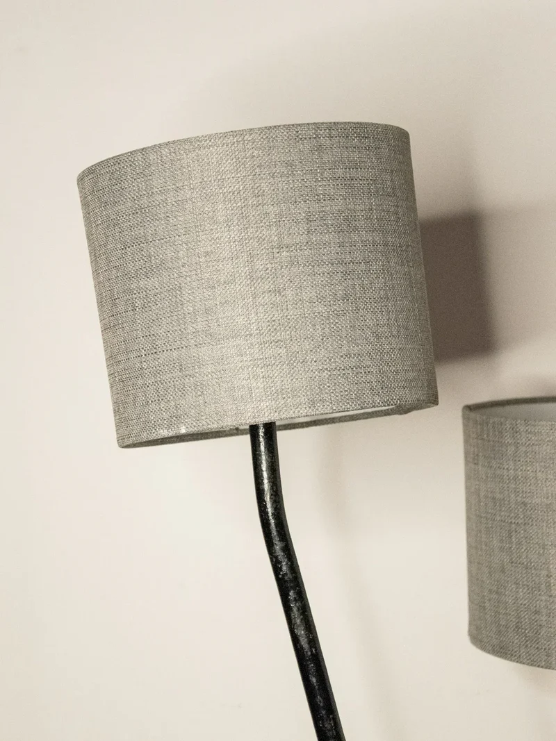 Julien, le lampadaire tripode en métal N°228