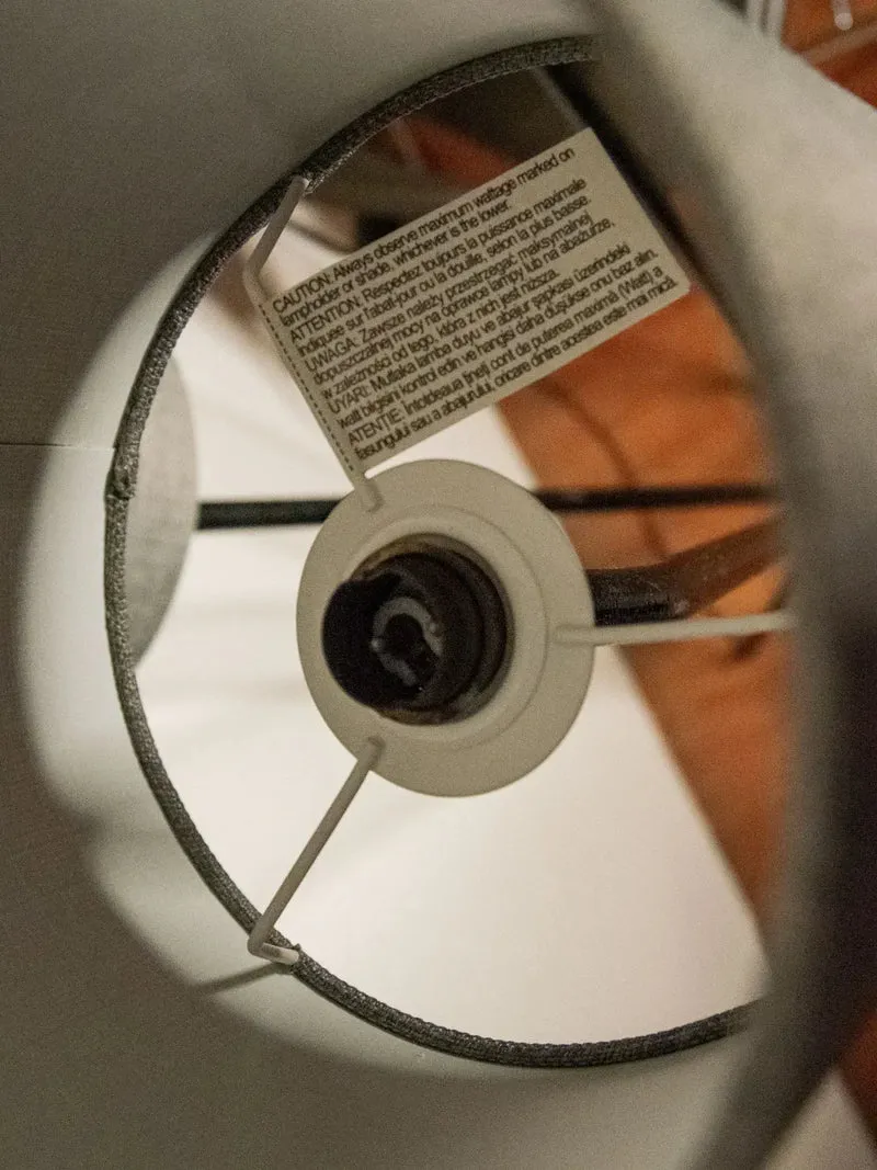 Julien, le lampadaire tripode en métal N°228